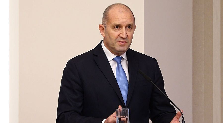 Радев: Неморално е Европа да продължава да тика Украйна да воюва